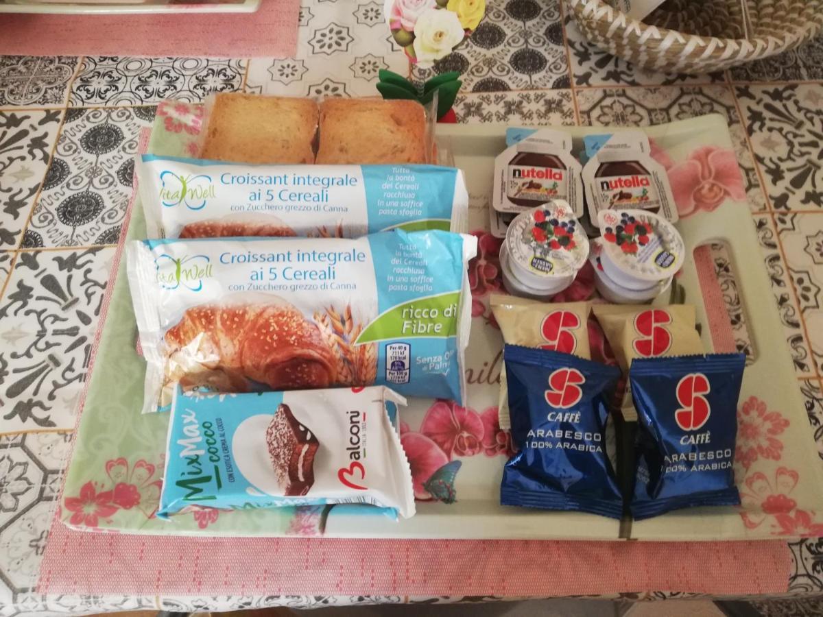 B&B Sotto Le Torri Albenga Ngoại thất bức ảnh